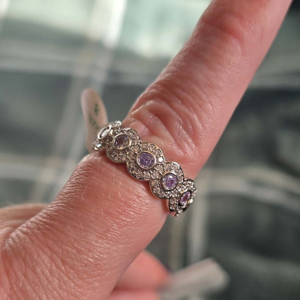 Elegant Silver and Purple Gemstone Ring